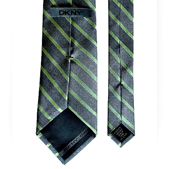 DKNY Silk Tie Gray with Kiwi Stripes 61"L x 3.25"W - Picture 5 of 7